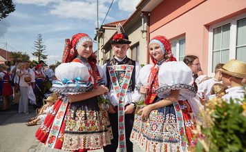 SLOVÁCKÝ ROK LETOS ROZTANČÍ A ROZEZPÍVÁ KYJOV. LETOS VSTUPUJE DO TŘETÍ DESÍTKY
