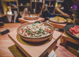 LA LOCA: ŠÉRUJTE JÍDLO