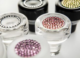 JAK SE VYVÍJÍ VÍNO POD SKLEM