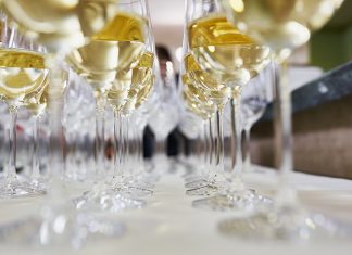 GALADEGUSTACE: BURGUNDSKO A CHAMPAGNE