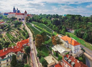 Pražský hrad v moři bublin. Nalaďte se na šumivou vlnu