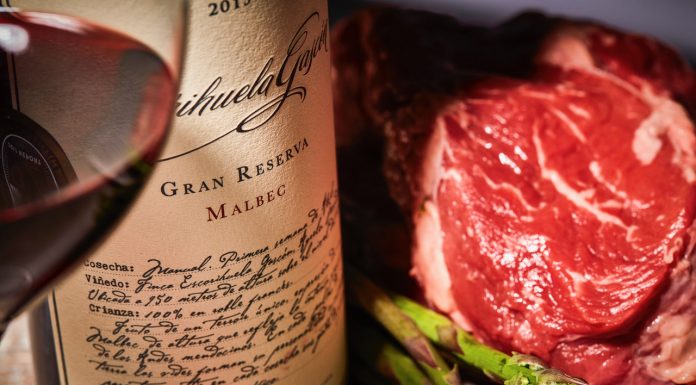 Nalaďte se na steaky. Argentinské hovězí a Malbec patří k sobě