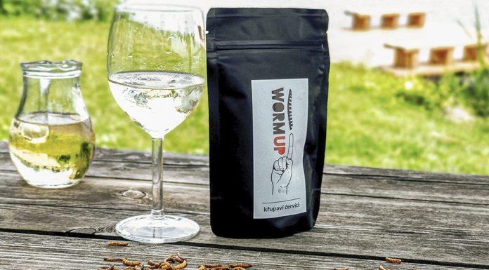 Něco malého, křupavého k vínu?