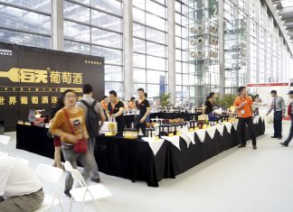 Čeští a moravští vinaři přivezli vloni ze světa rekordních 990 medailí