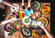 Velikonoce plné barev a chutí. Křehká mladá masa, medvědí česnek či kopřivy