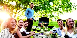 Nastartujte grilovací sezónu 2020, staňte se mistry! Pomohou vám nové trendy i vychytávky.