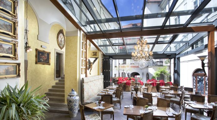 Na jelena do „Jelena“. Restaurace Deer je místem zvěřině zaslíbeným