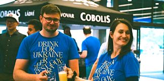 Drink for Ukraine. V pražském Kongresáku se pilo pivo pro dobrou věc
