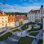 Valtické vinné trhy lákají na vítězná vína i cimbálovku. Počet vzorků v soutěži byl rekordní