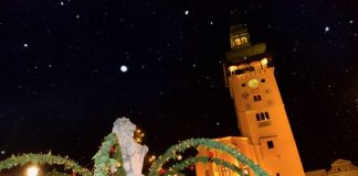 Vinařský advent u sousedů: Trhy v podzemí Retzu i v nejdelší vinné uličce. Vánoce v korutanském vinařství či městě andělů