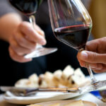 Prochutnejte se Francií. Kampa opět ožívá francouzskými víny, pivy a delikatesami