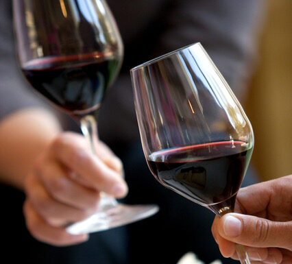 Prochutnejte se Francií. Kampa opět ožívá francouzskými víny, pivy a delikatesami