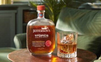 Whiskey z odlišných koutů světa a „glejt“ na skotskou