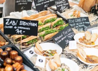 Labužnická Garden Party v Královské zahradě. Pražský hrad ve znamení požitků