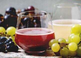 Letošní burčák? Už se na něm maká. Na Moravě v rekordním čase hrozny a burčák