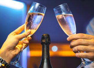 I VALENTÝN musí bublat. Šumivé repete…