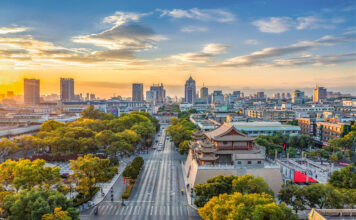 Třináct zlatých, třináct stříbrných. Naše vína opět bodovala na prestižní soutěži Concours Mondial de Bruxelles, tentokrát v Číně Concours Mondial de Bruxelles 2025 v Číně