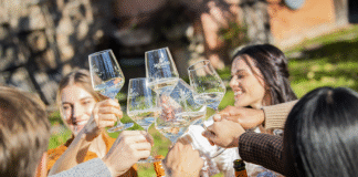 „Jdem na prosečko.“ Italské bublinky Češi milují a spojují s nimi oddychové rituály i oslavy