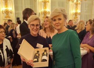 Státní vyznamenání provázel Salon vín. Hosté na Pražském hradě ochutnali to nejlepší z Moravy a Čech