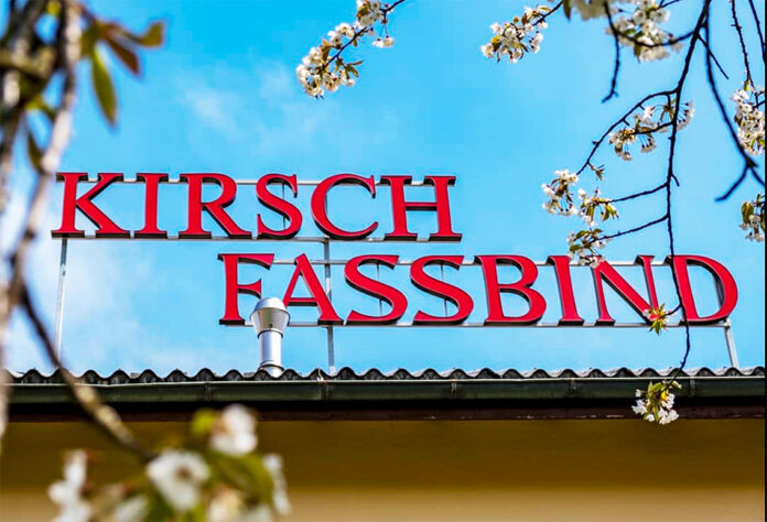 Fassbind Poutač slavné palírny Fassbind